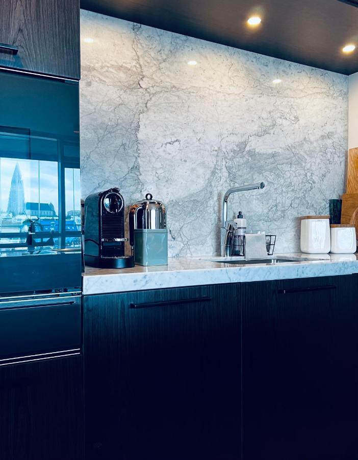 2x Bedroom Luxury With Amazing Views! Apartment *